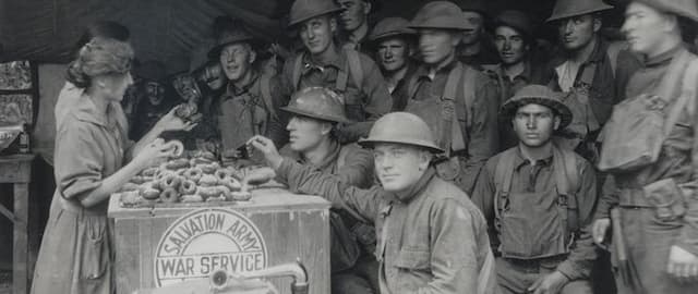 The Women Who Volunteered to Make Doughnuts on the Front Lines of World War I
